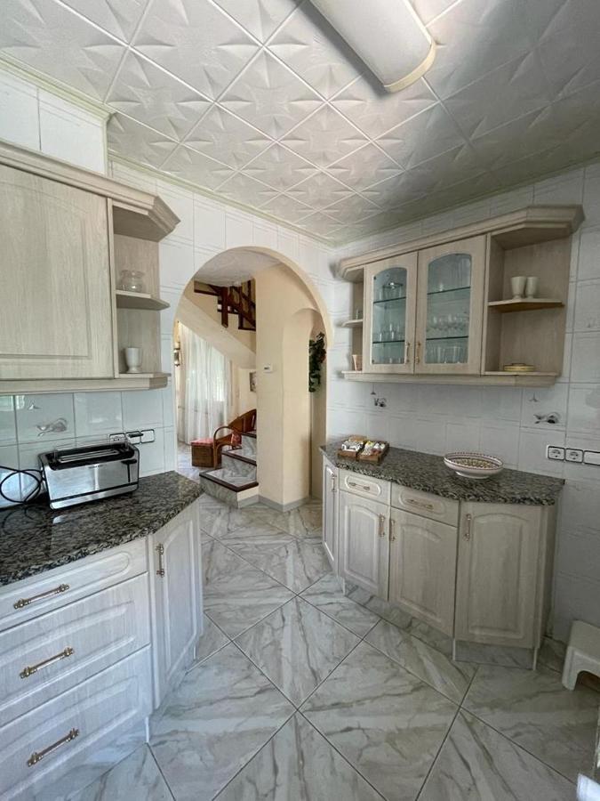 Leones Villa Empuriabrava Exteriör bild